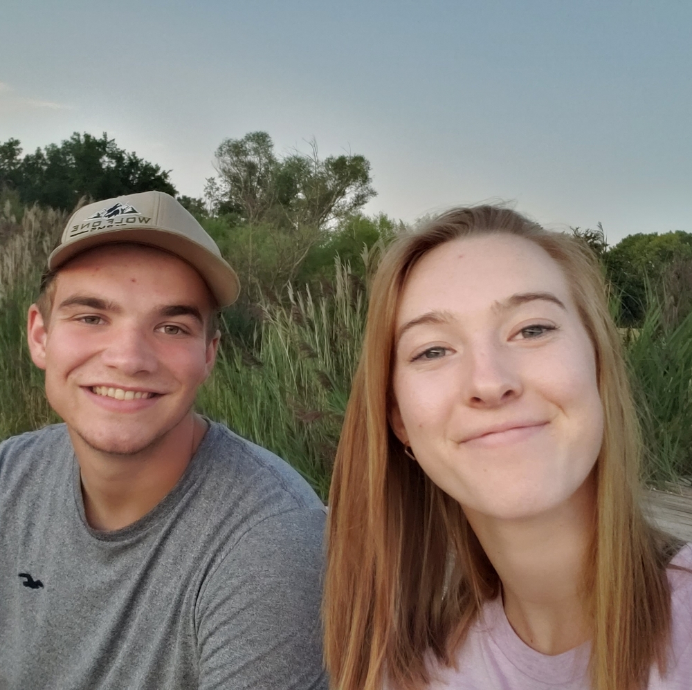 Meet your Poshers, Kourtney and Breken